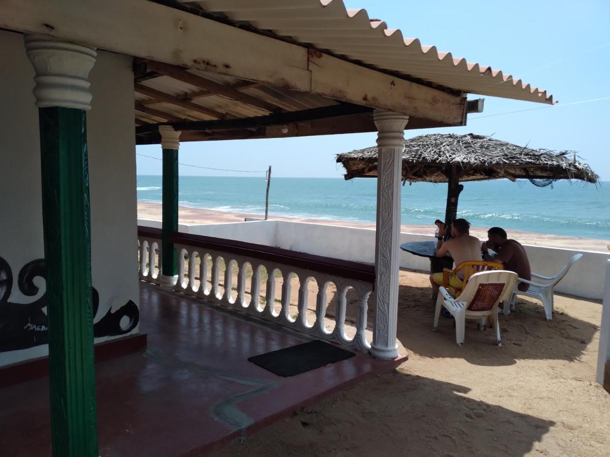 Happy Beach Guest House Hambantota Exterior foto